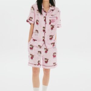[Crayon Shin-chan] Shin-chan Sleeping Soundly in Short-Sleeve Pajamas (PINK)
